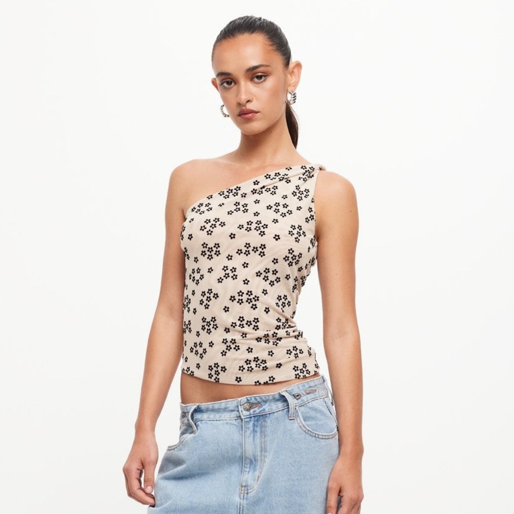 Lioness Unveiling One Shoulder Top Beige Floral